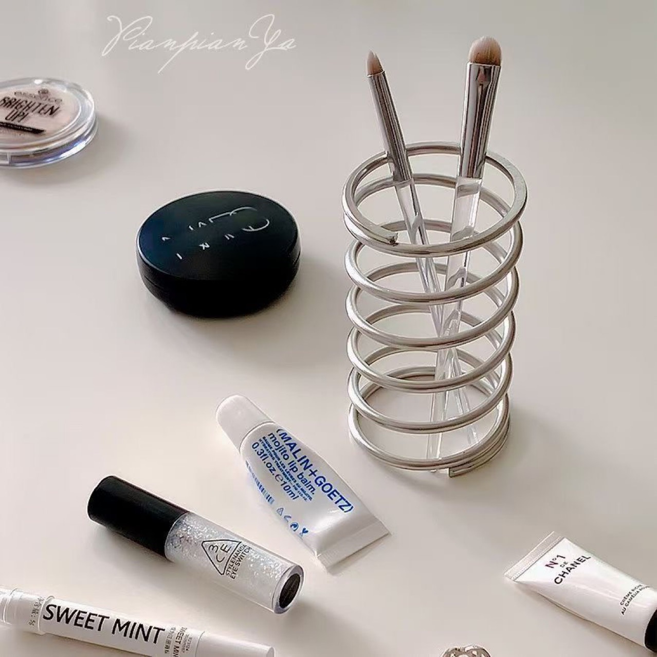 Держатель для зубных щеток из  – обзор и цена Home Center Bathroom Accessories